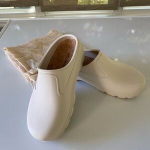 Aime Leon Dore Garden Clogs size 4 in Pristine